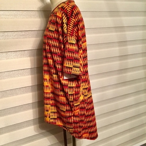 LuLaRoe Irma Print Top S - Picture 2 of 5